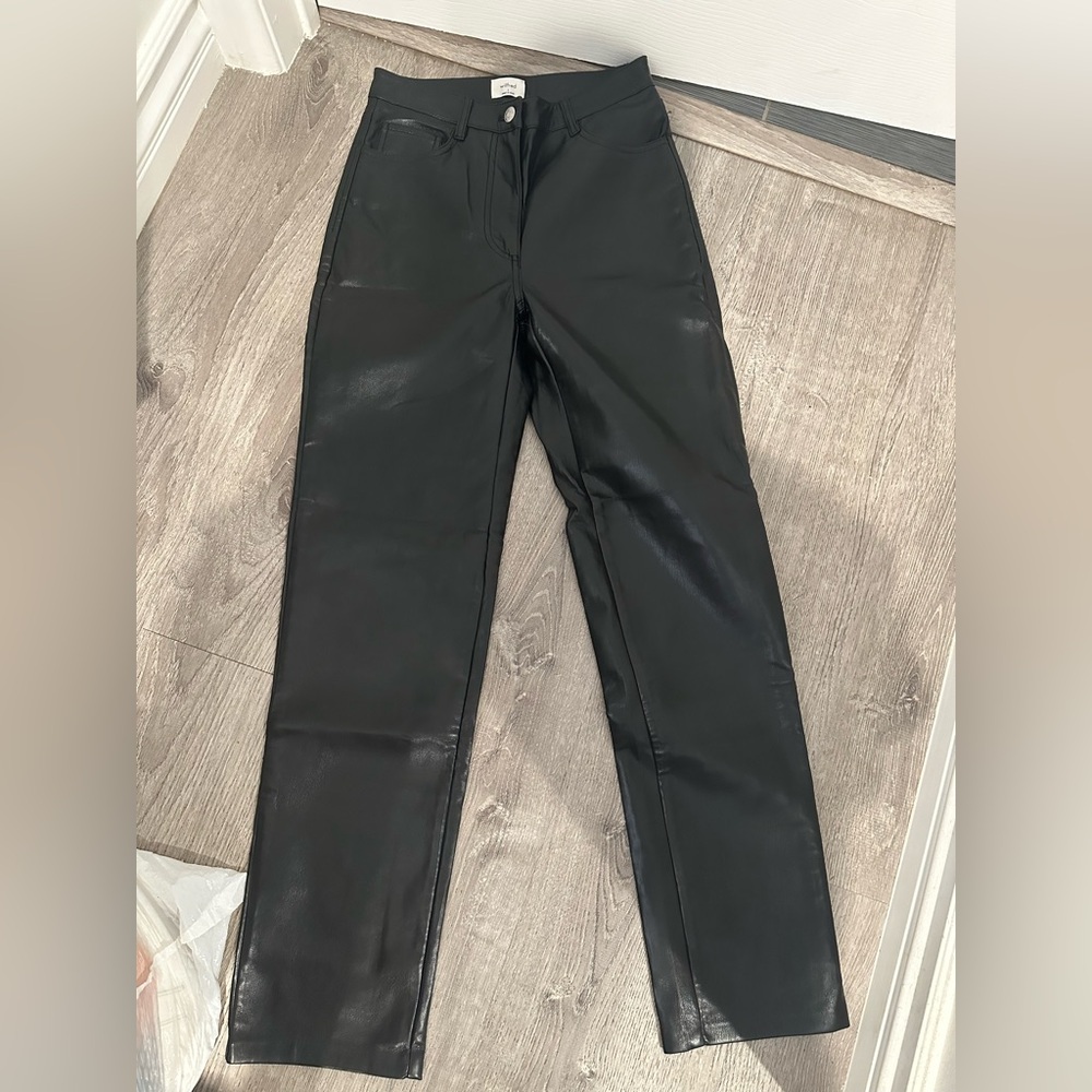 Aritzia Wilfred Melina Leather pants in black worn twice size 2